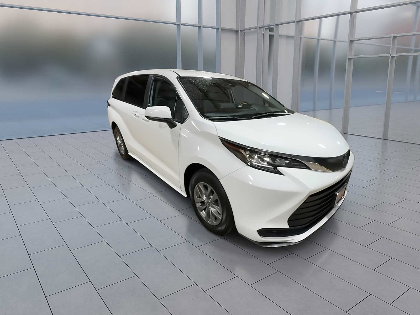 Thumbnail: 2022 Toyota Sienna - 2