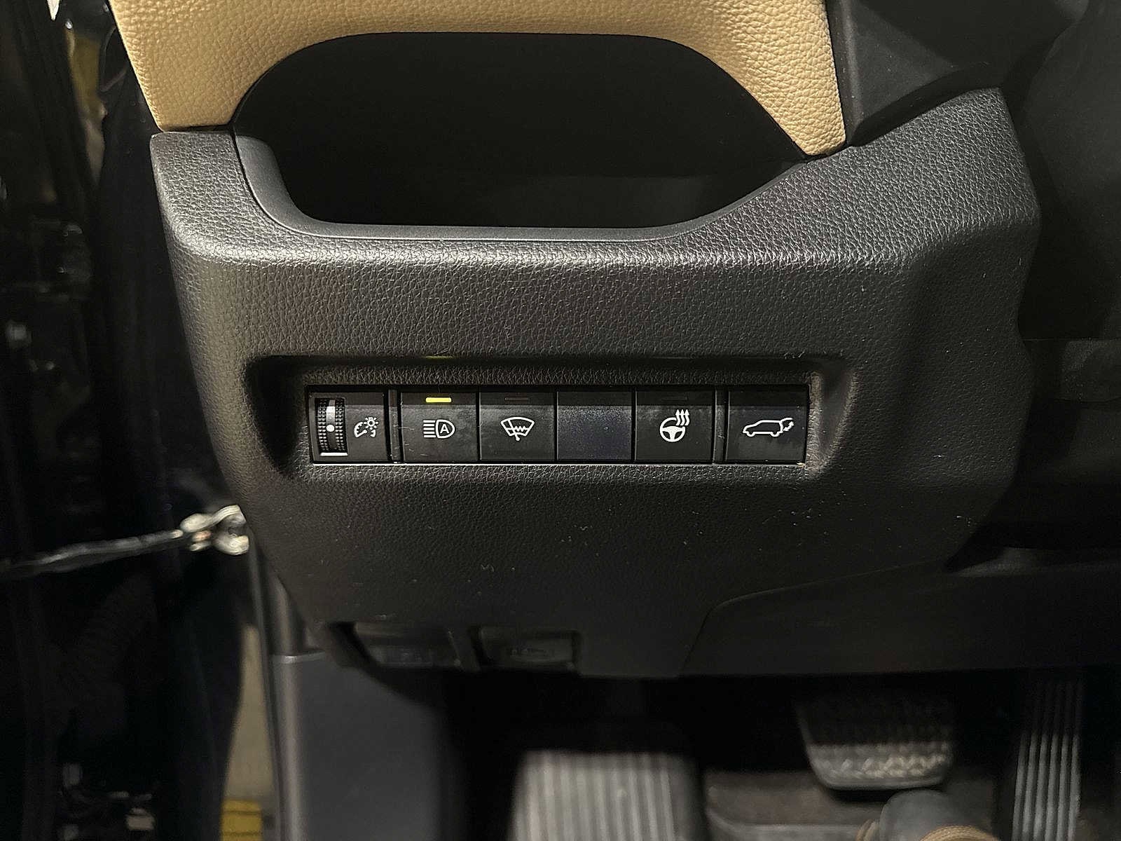 Thumbnail: 2019 Toyota RAV4 - 31