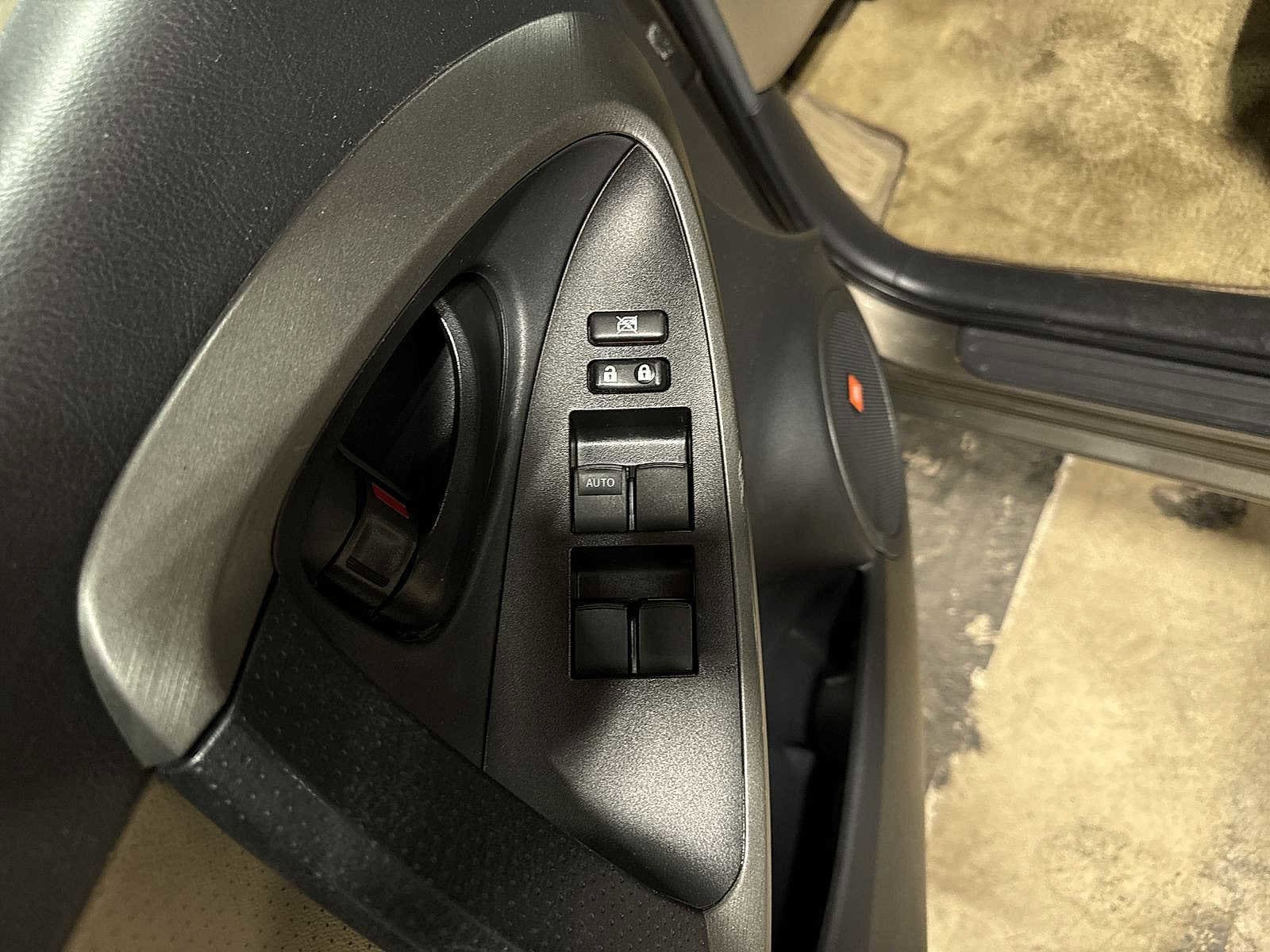 Thumbnail: 2009 Toyota RAV4 - 21