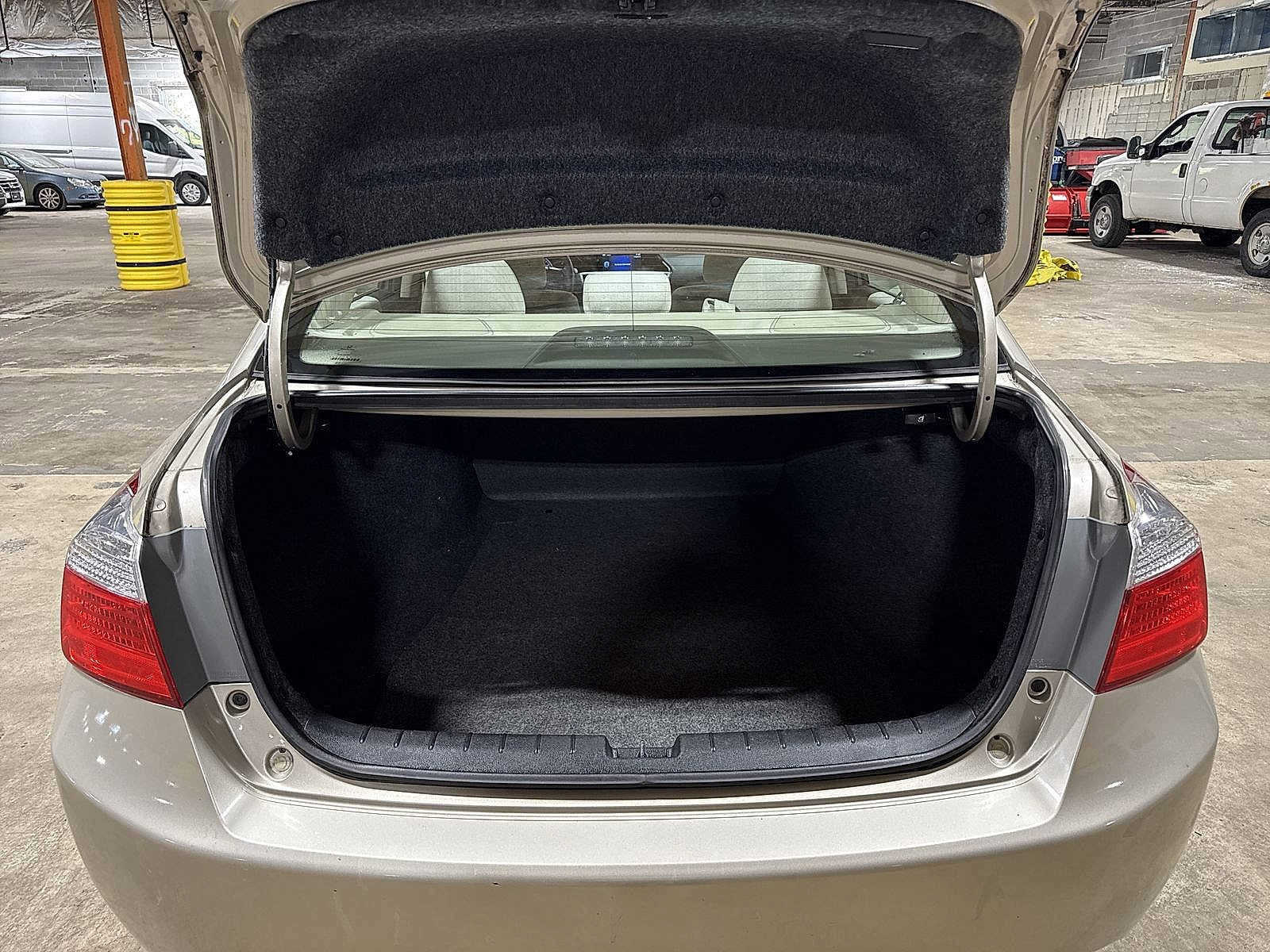 Thumbnail: 2013 Honda Accord - 10