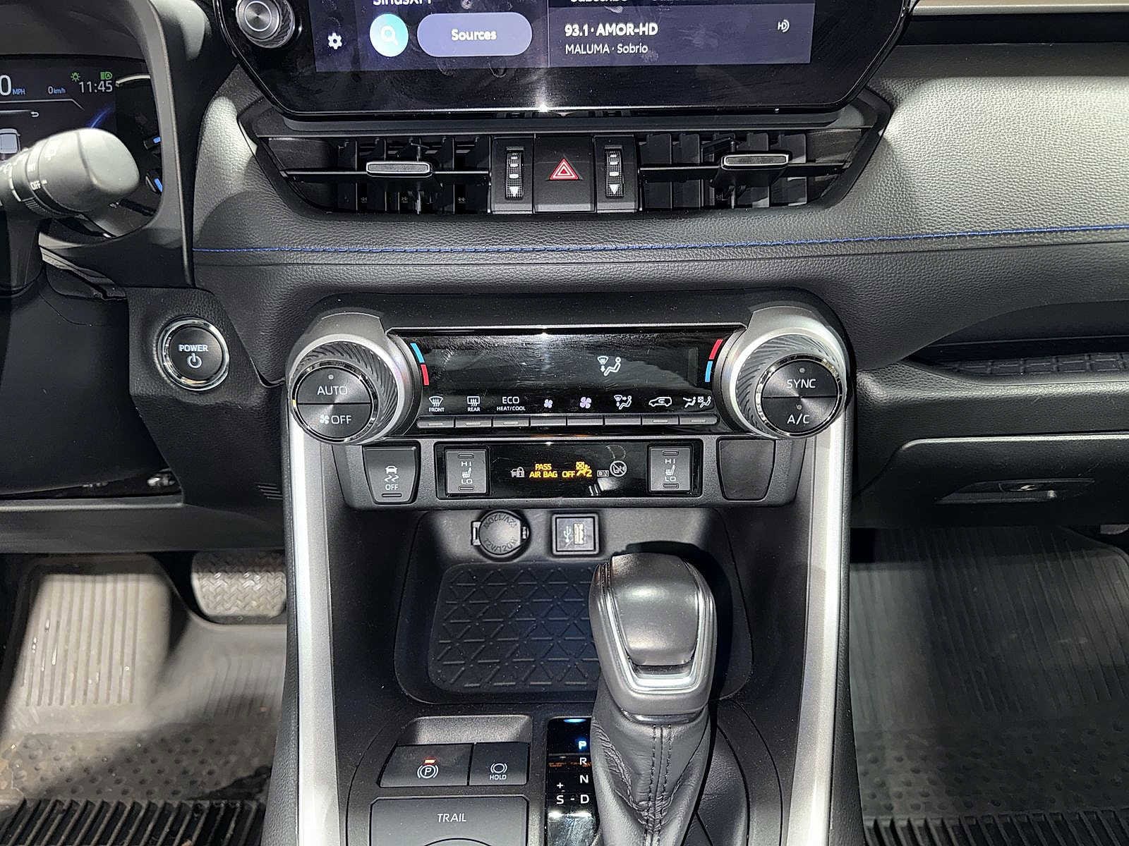 Thumbnail: 2023 Toyota RAV4 - 21