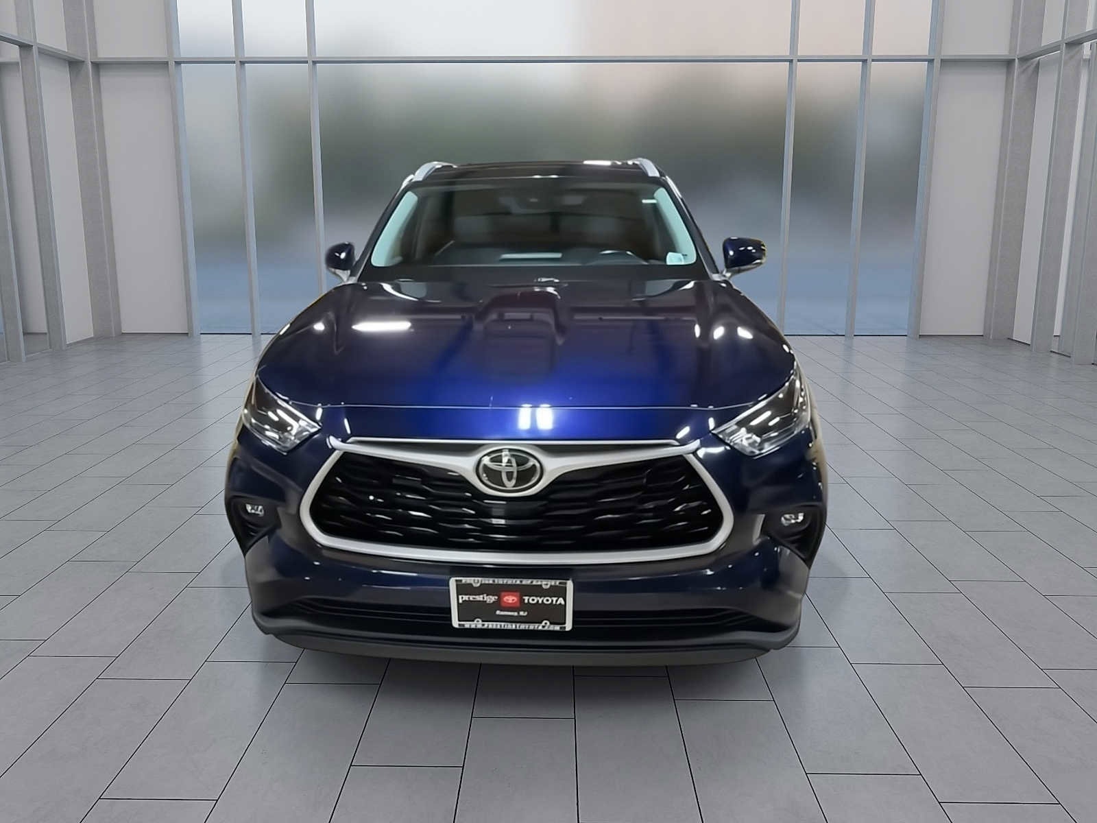 Thumbnail: 2023 Toyota Highlander - 3