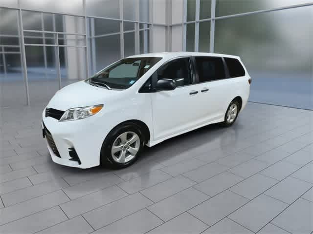 2020 Toyota Sienna SE 4