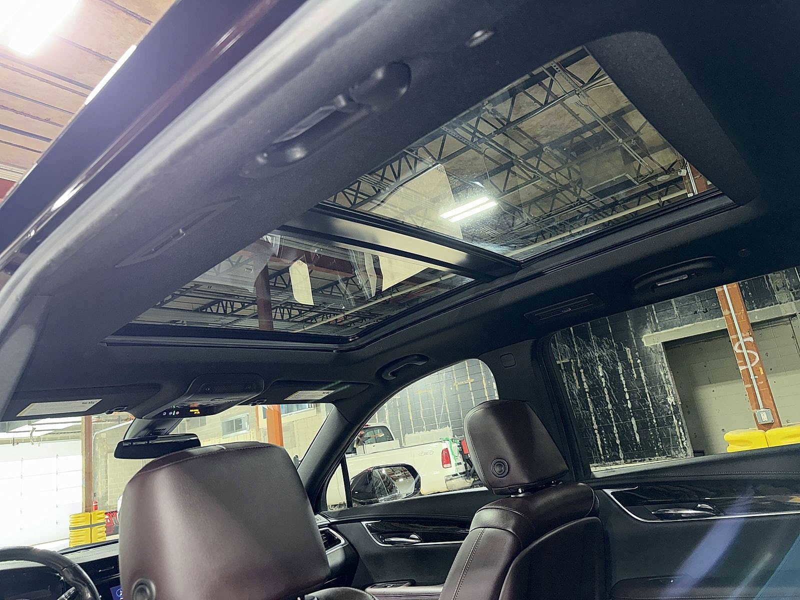 Thumbnail: 2021 Cadillac XT6 - 25