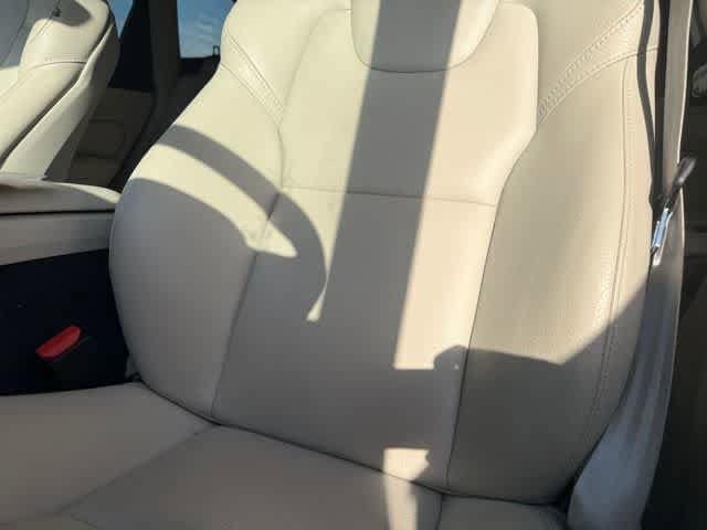 Thumbnail: 2023 Volvo XC60 - 6