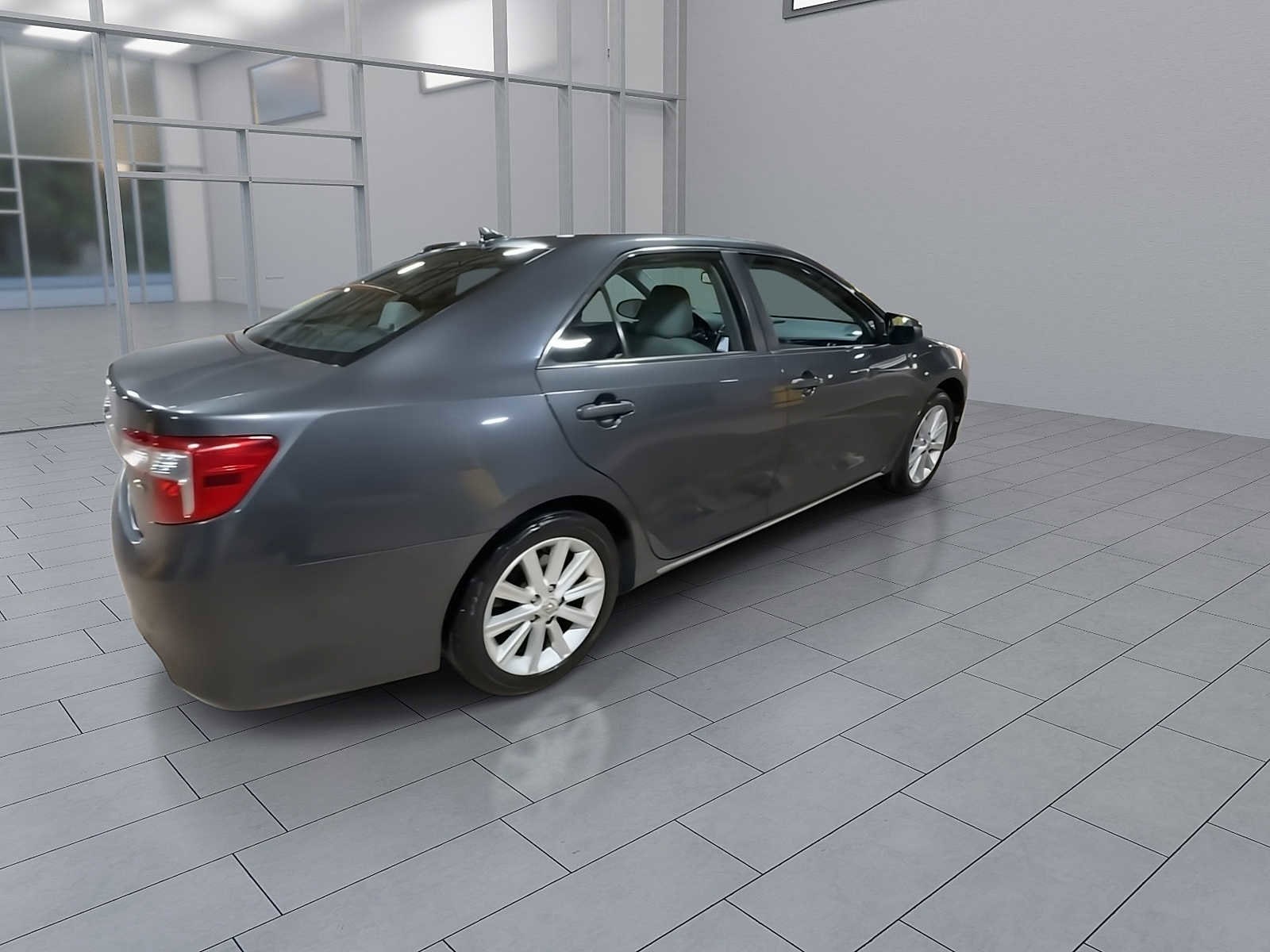 Thumbnail: 2012 Toyota Camry - 8
