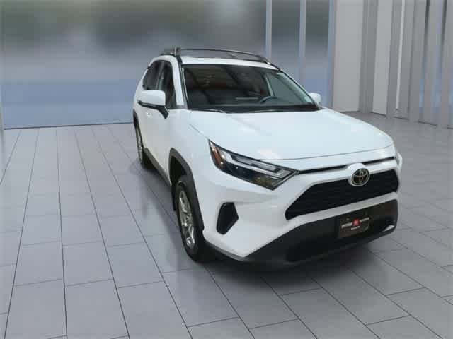 2022 Toyota RAV4 XLE 4
