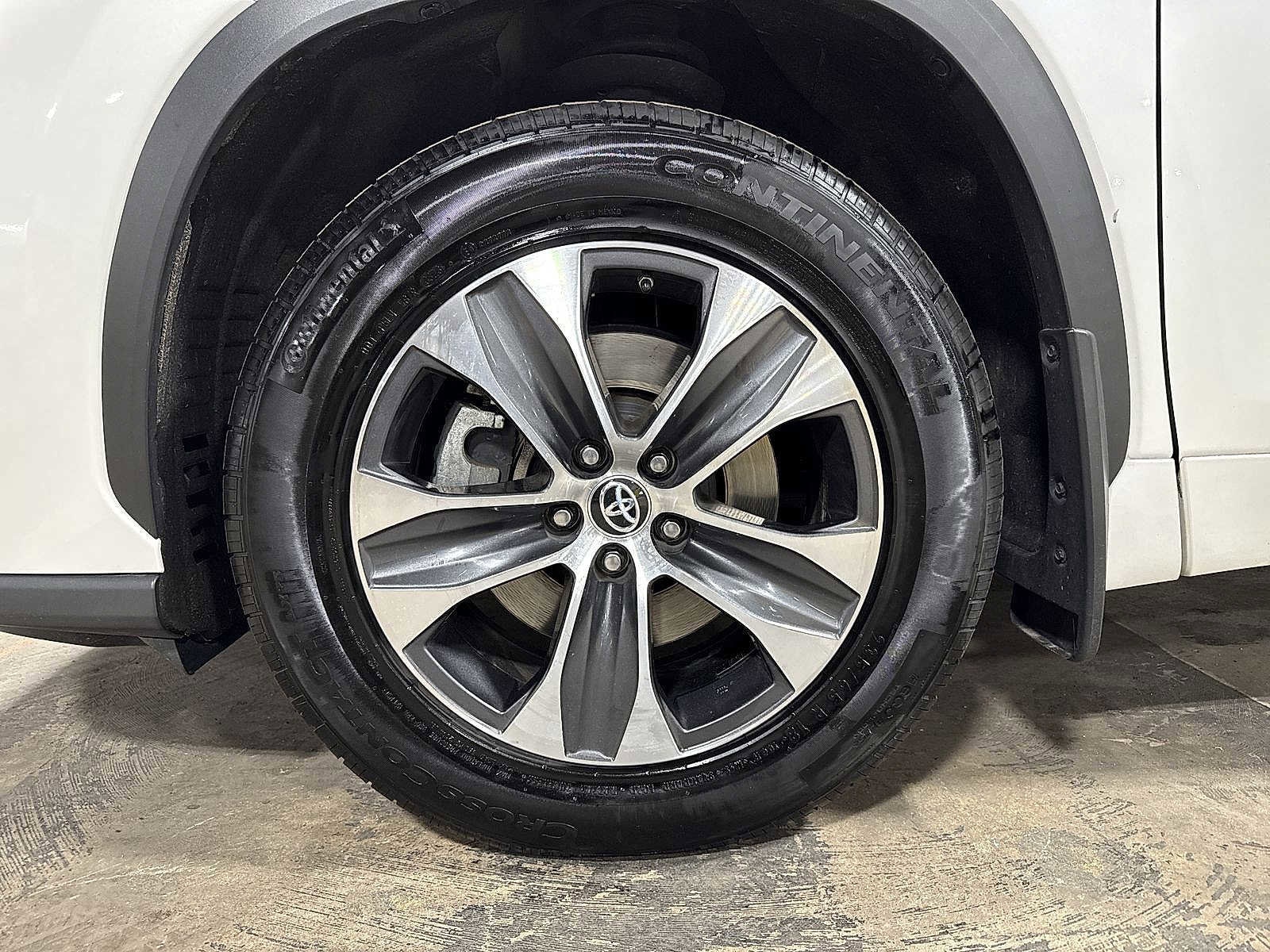 Thumbnail: 2021 Toyota Highlander - 10