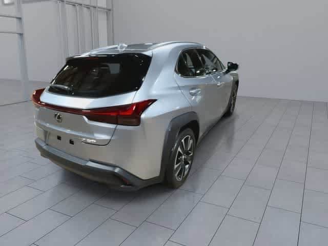 Thumbnail: 2023 Lexus UX - 8