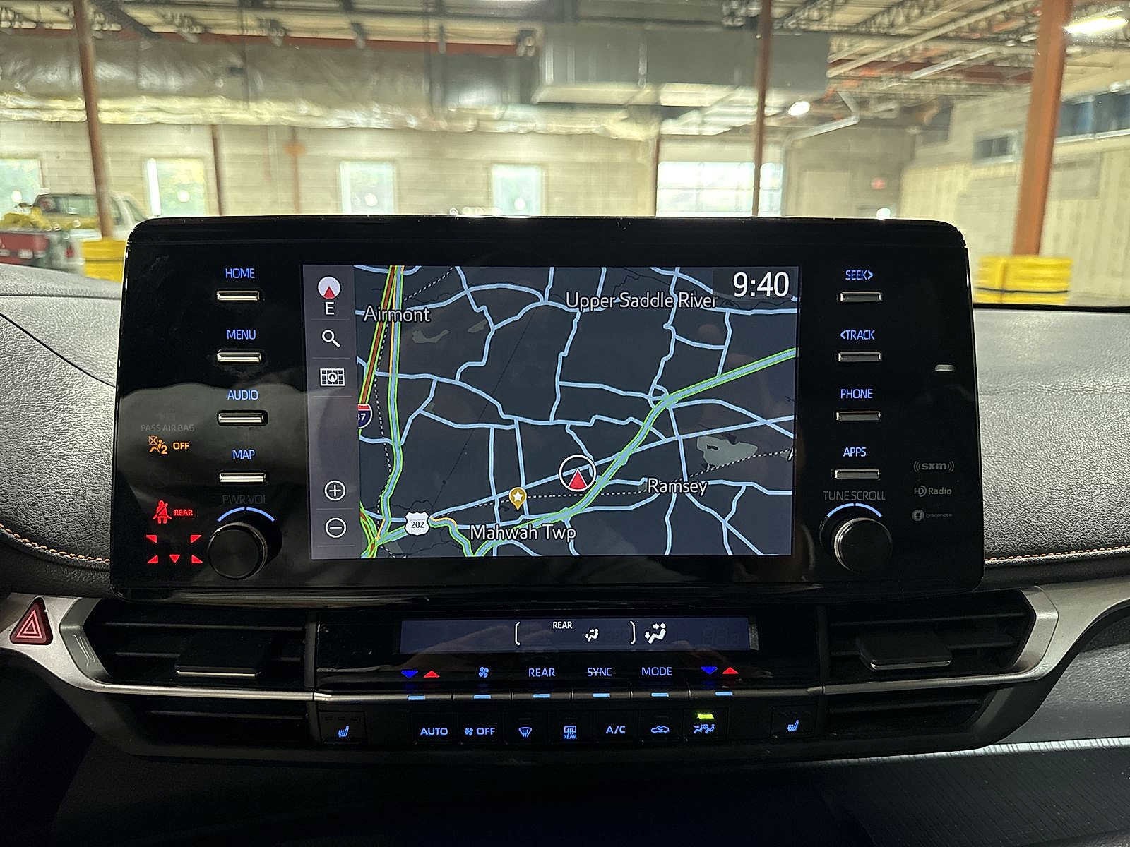 Thumbnail: 2023 Toyota Sienna - 21