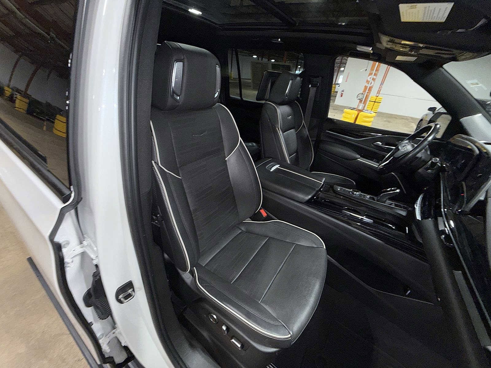 Thumbnail: 2021 Cadillac Escalade - 16