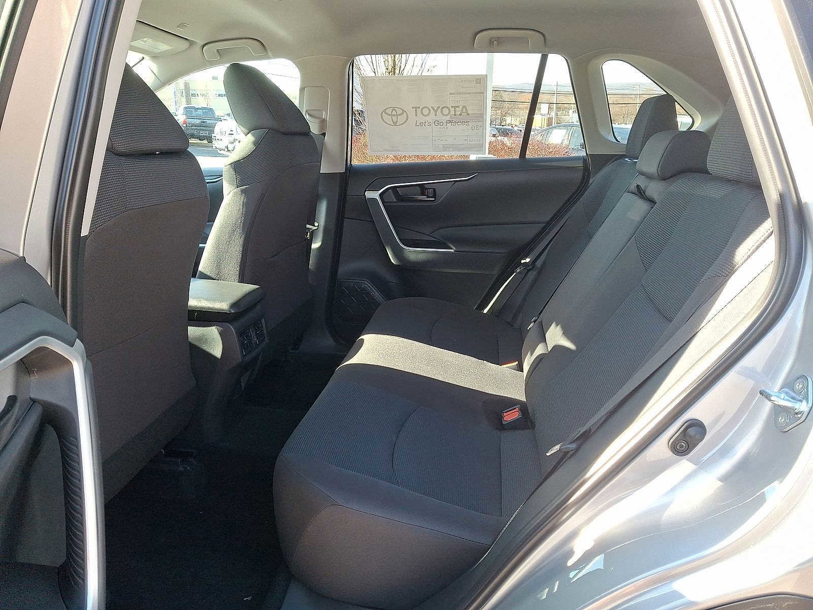 Thumbnail: 2025 Toyota RAV4 - 19