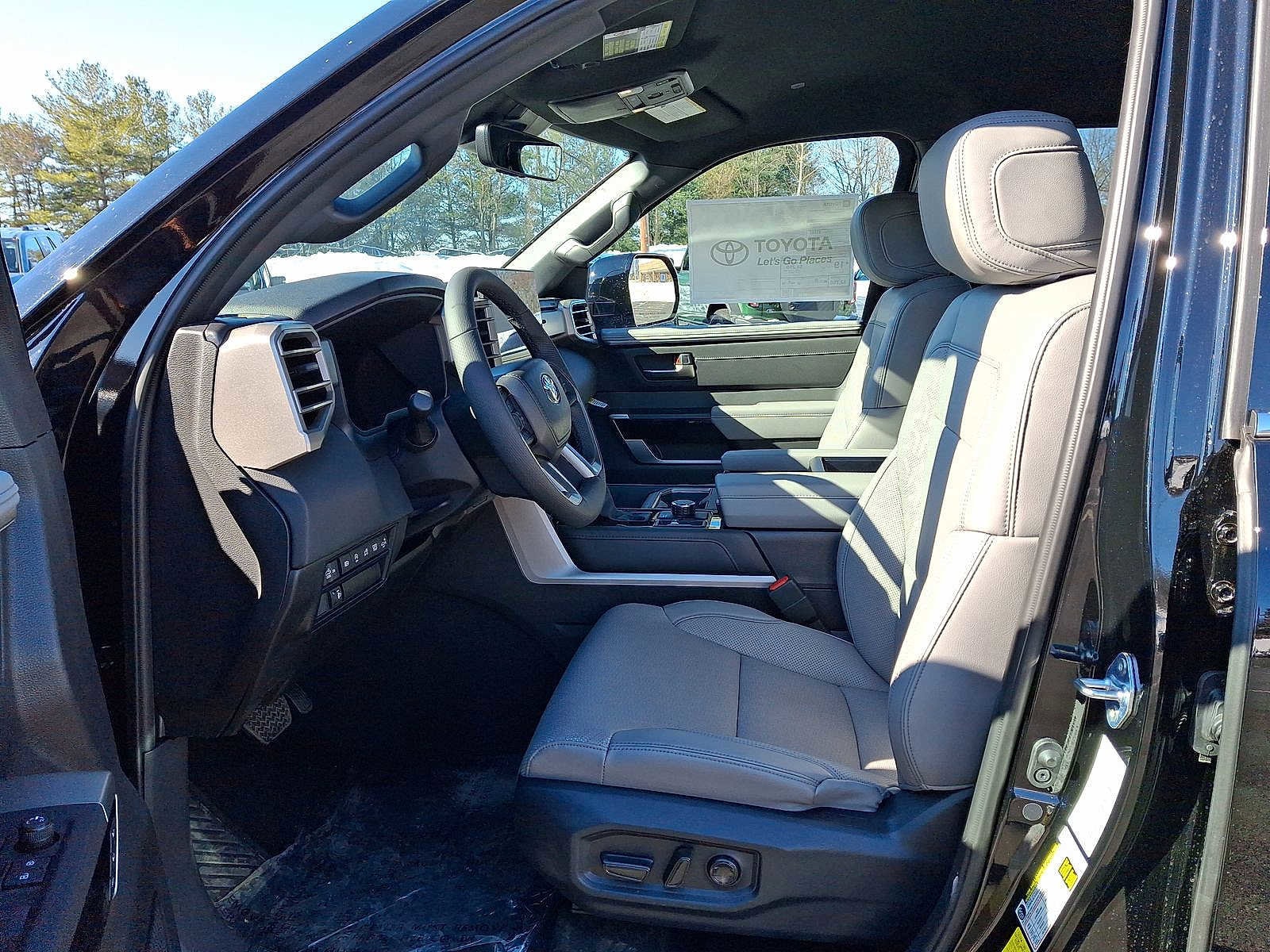 Thumbnail: 2025 Toyota Tundra - 14