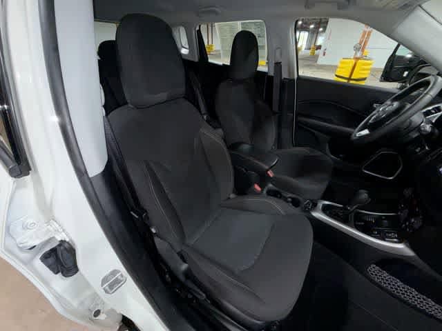 Thumbnail: 2021 Jeep Compass - 16