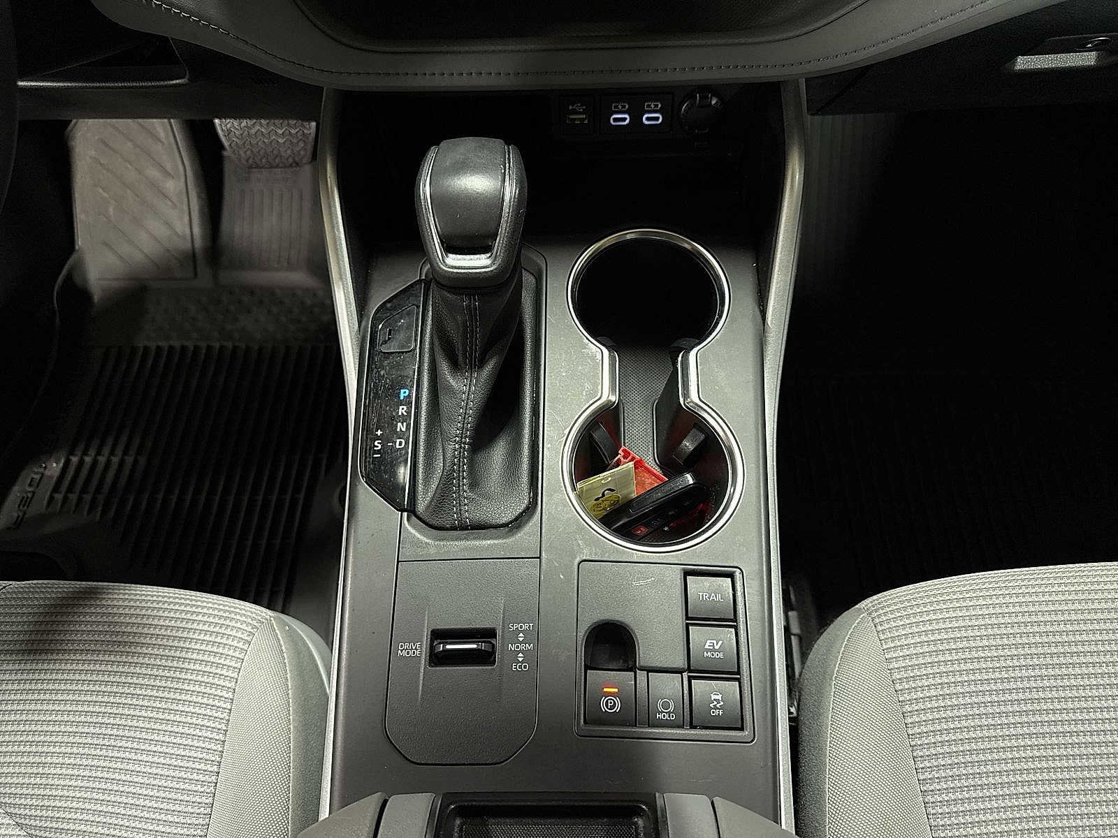 Thumbnail: 2023 Toyota Highlander - 33