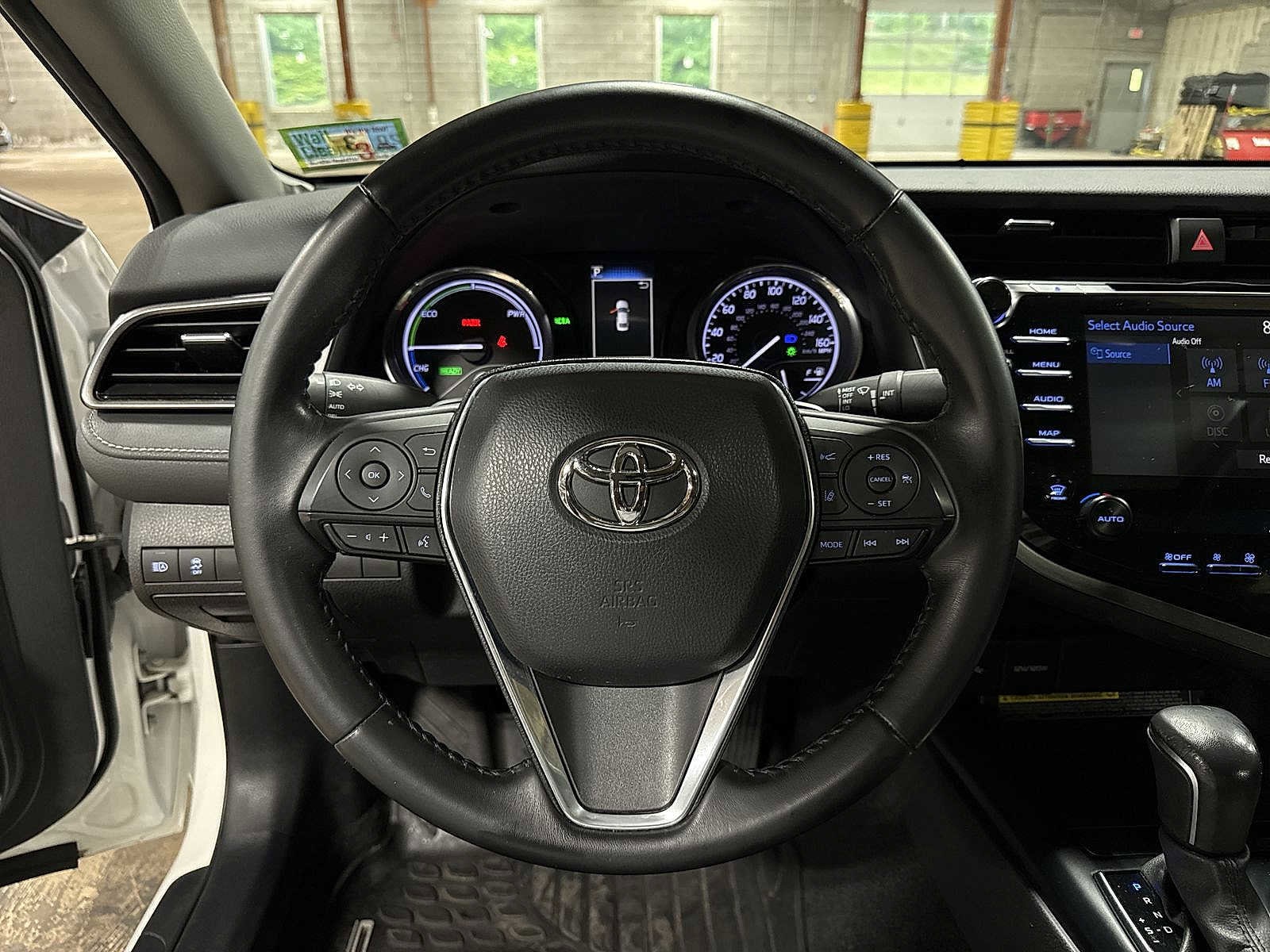 Thumbnail: 2020 Toyota Camry - 18