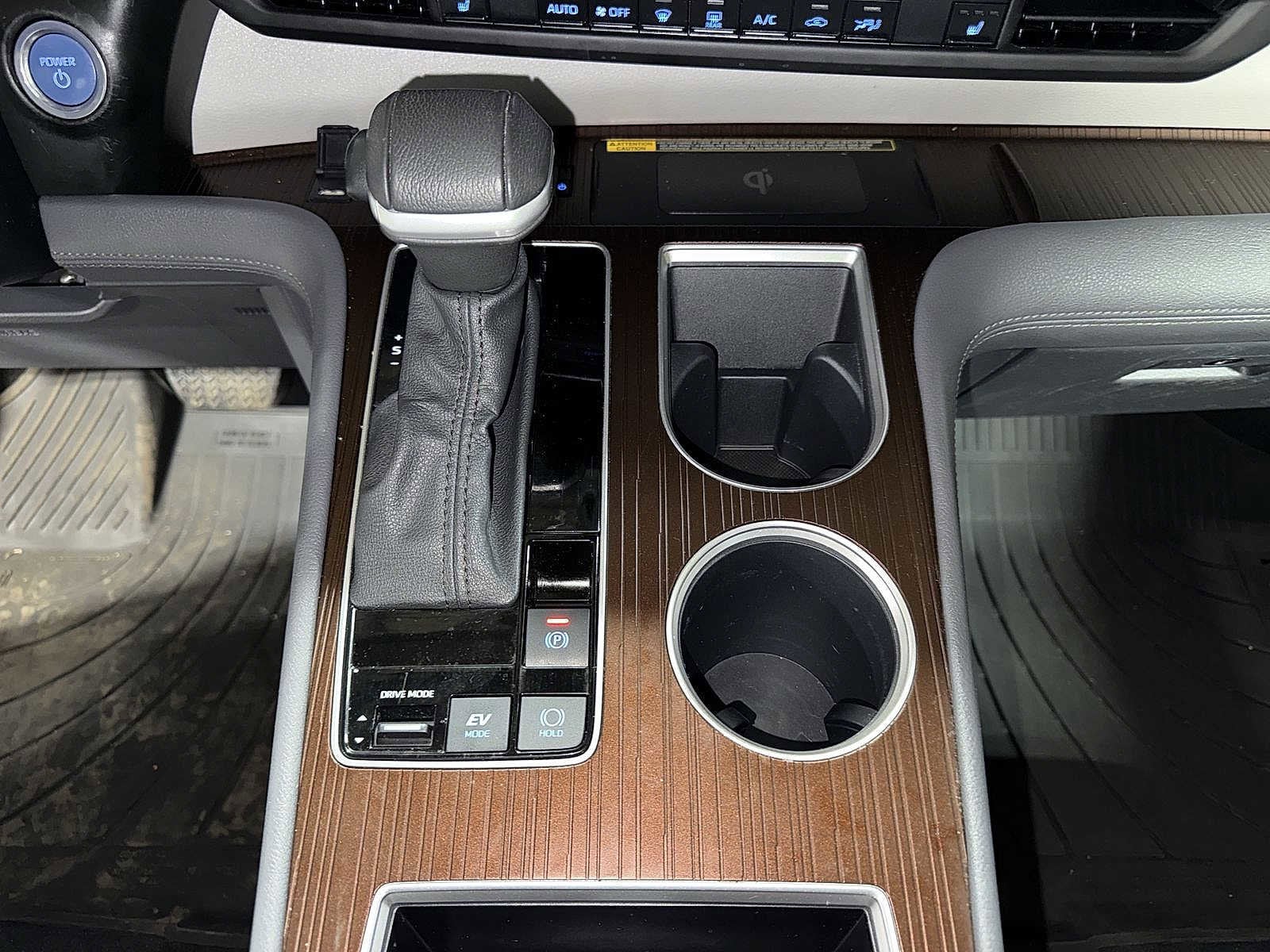 Thumbnail: 2023 Toyota Sienna - 33