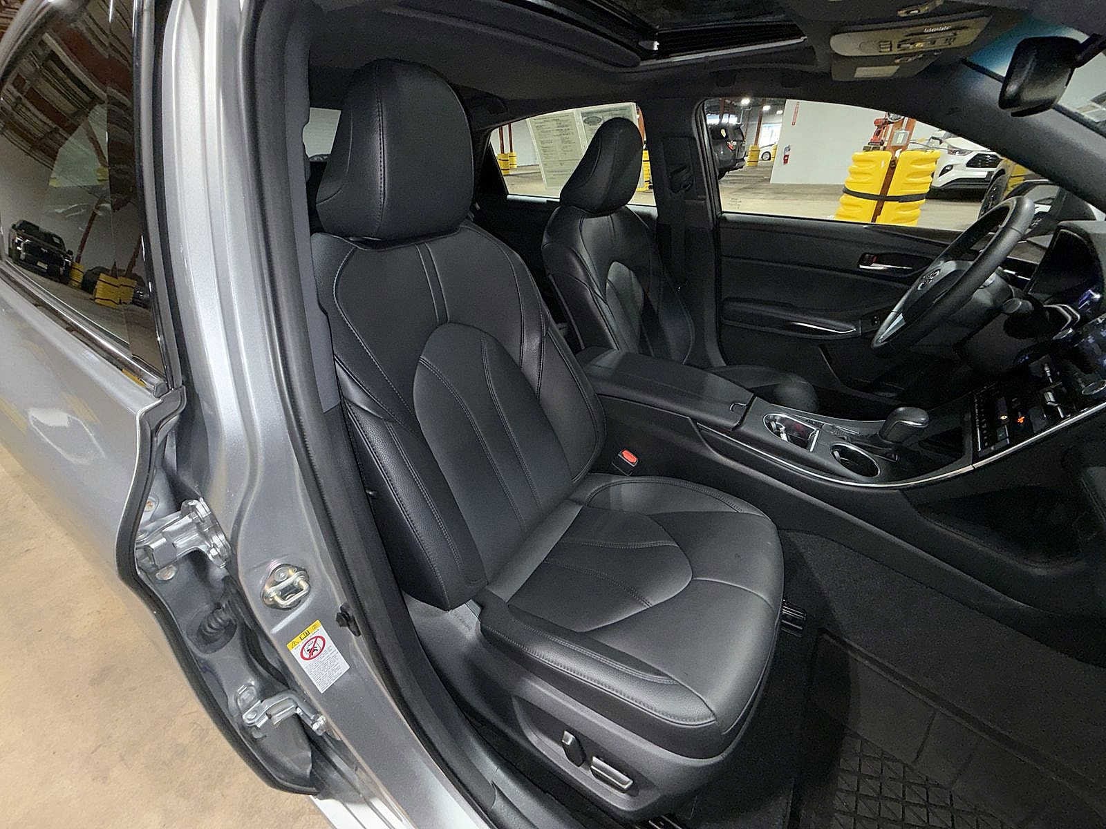 Thumbnail: 2019 Toyota Avalon - 15