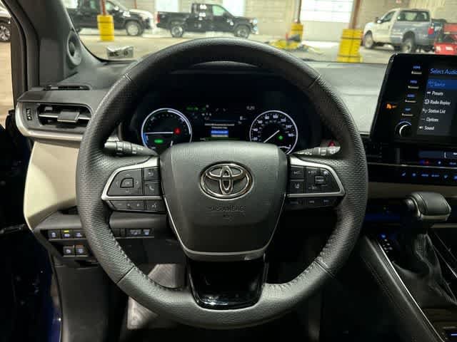 Thumbnail: 2023 Toyota Sienna - 19