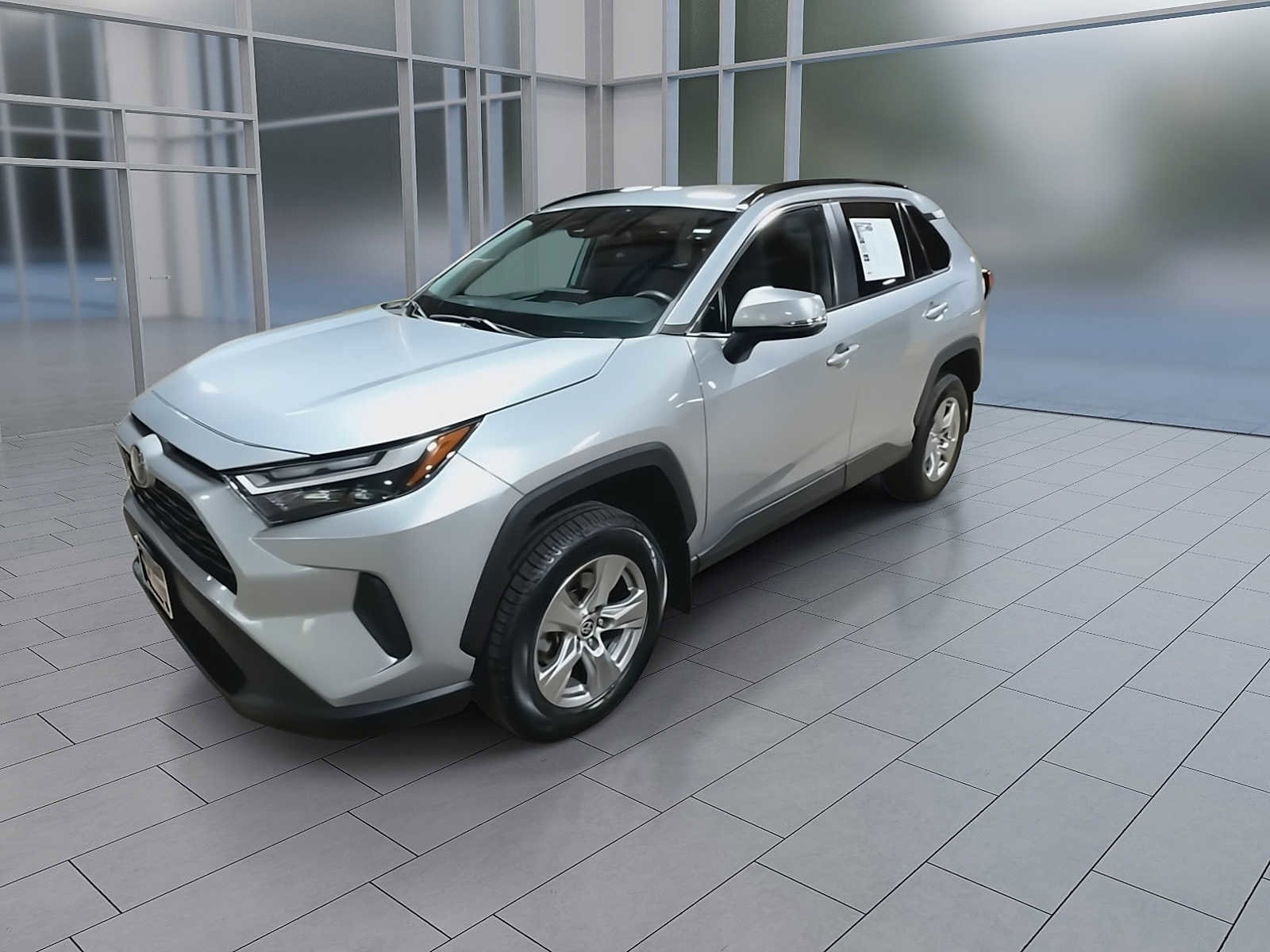 Thumbnail: 2022 Toyota RAV4 - 4