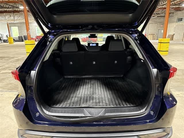 2021 Toyota Venza LE 11