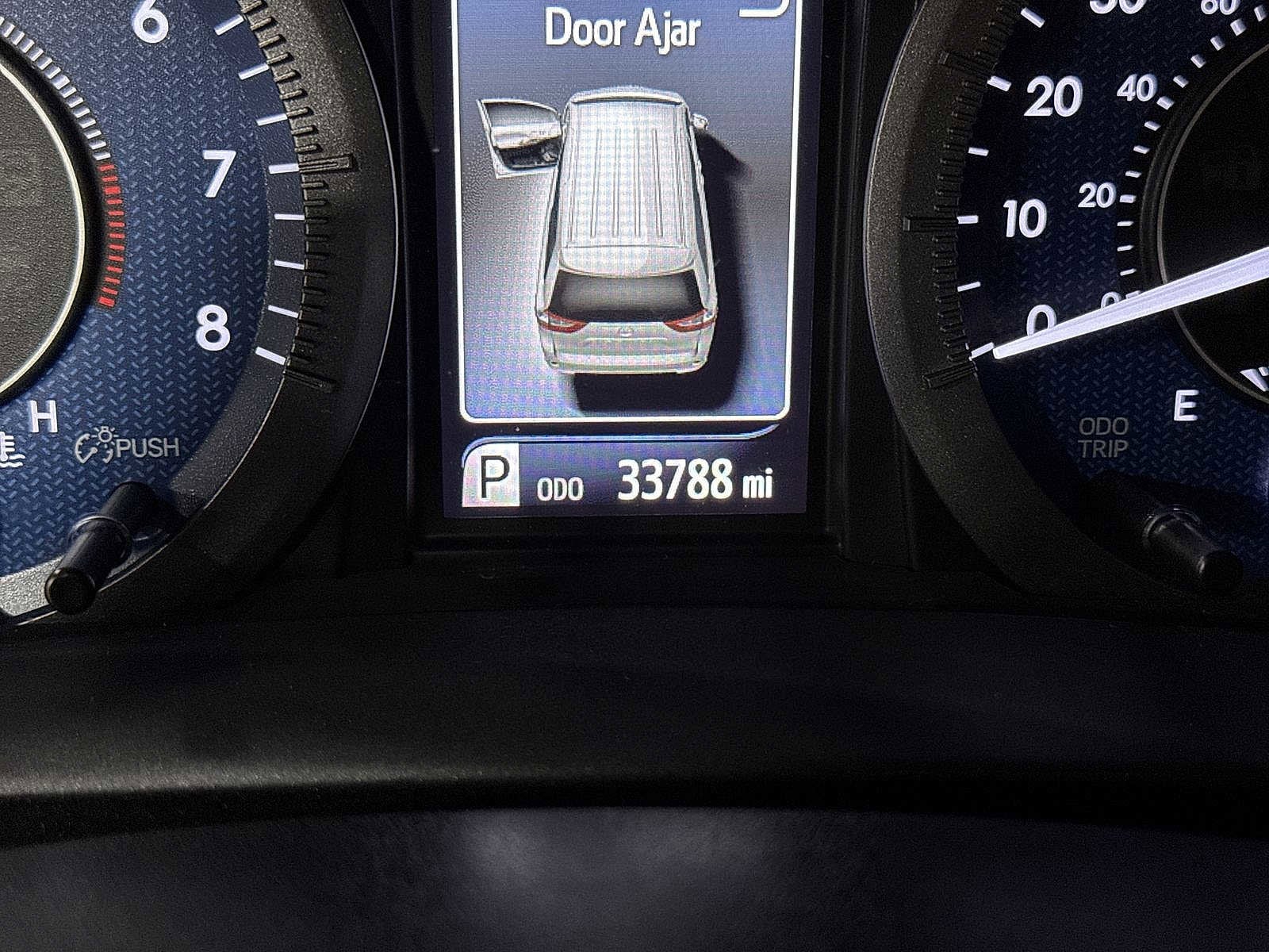Thumbnail: 2020 Toyota Sienna - 20