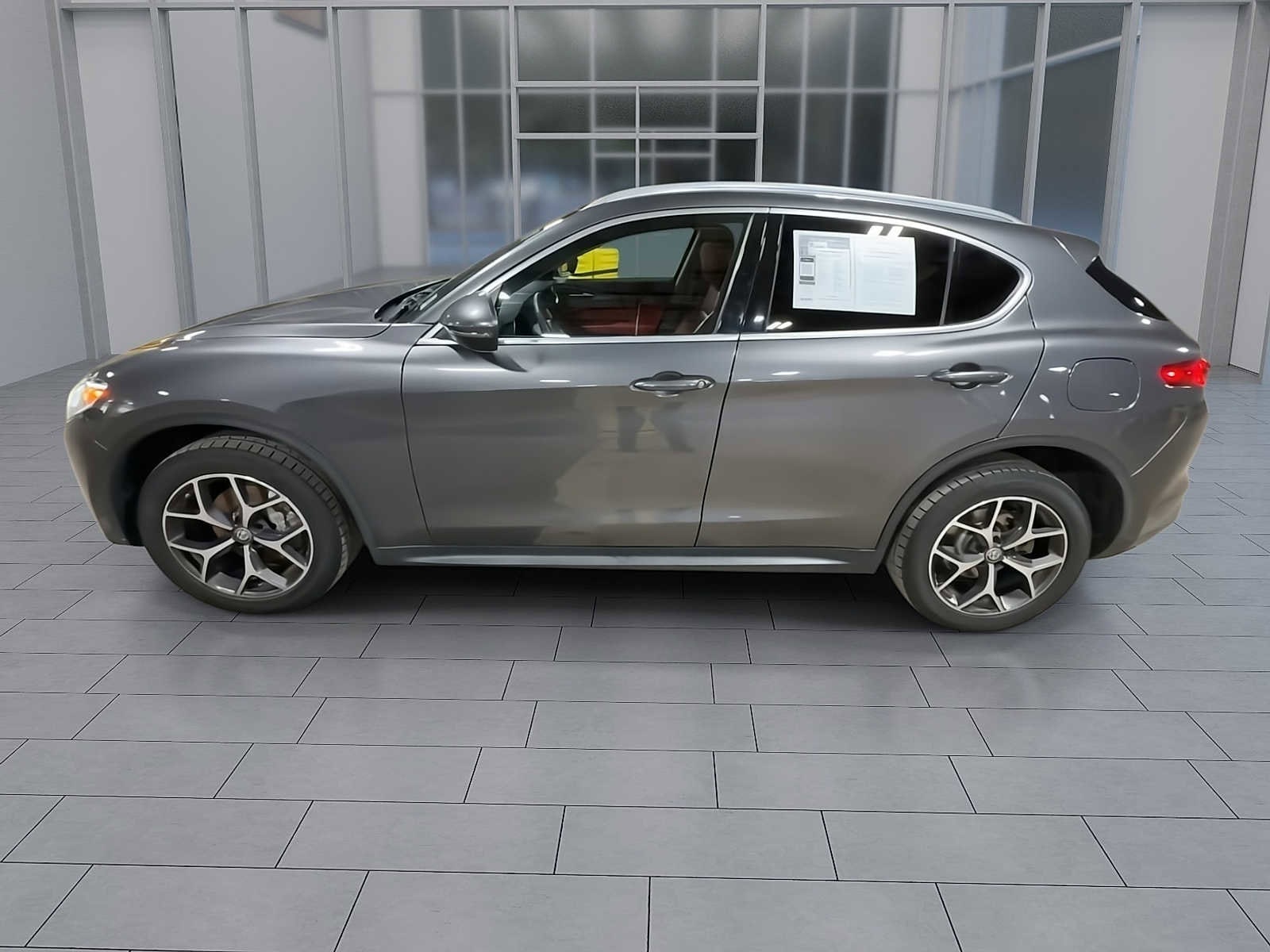 Thumbnail: 2019 Alfa Romeo Stelvio - 5