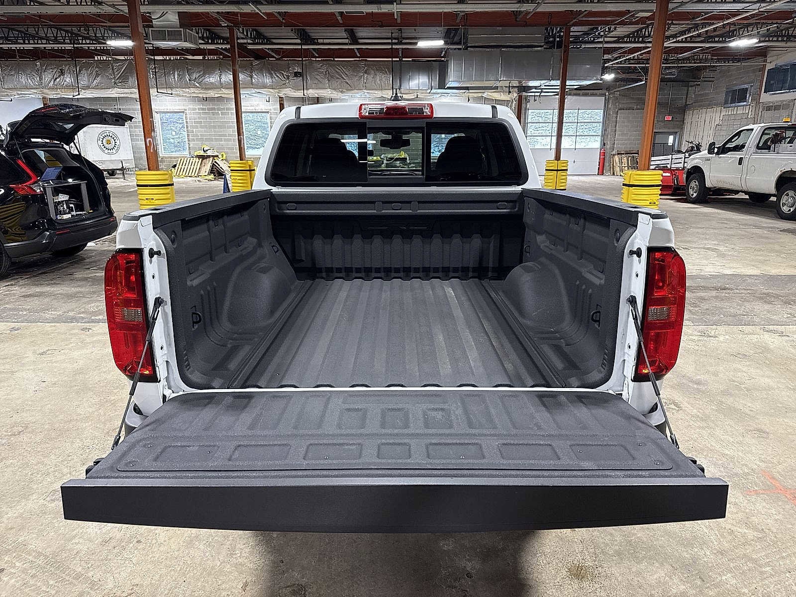 Thumbnail: 2022 Chevrolet Colorado - 11