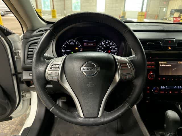 Thumbnail: 2013 Nissan Altima - 17