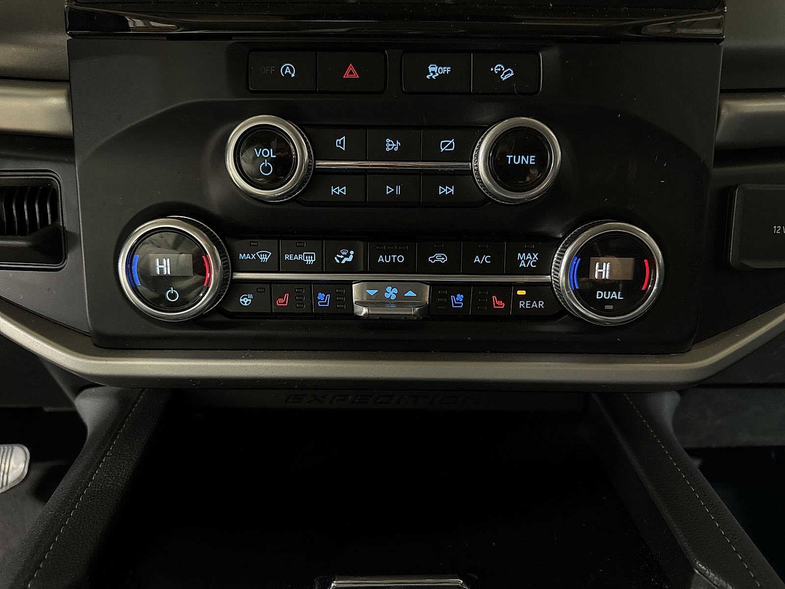 Thumbnail: 2024 Ford Expedition - 23