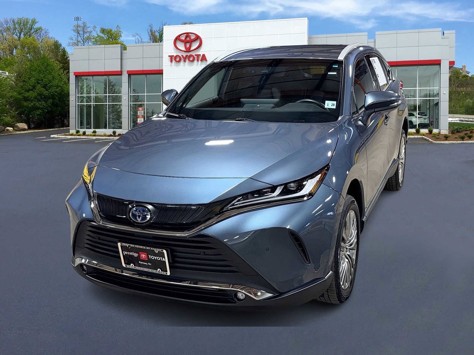 Thumbnail: 2023 Toyota Venza - 1