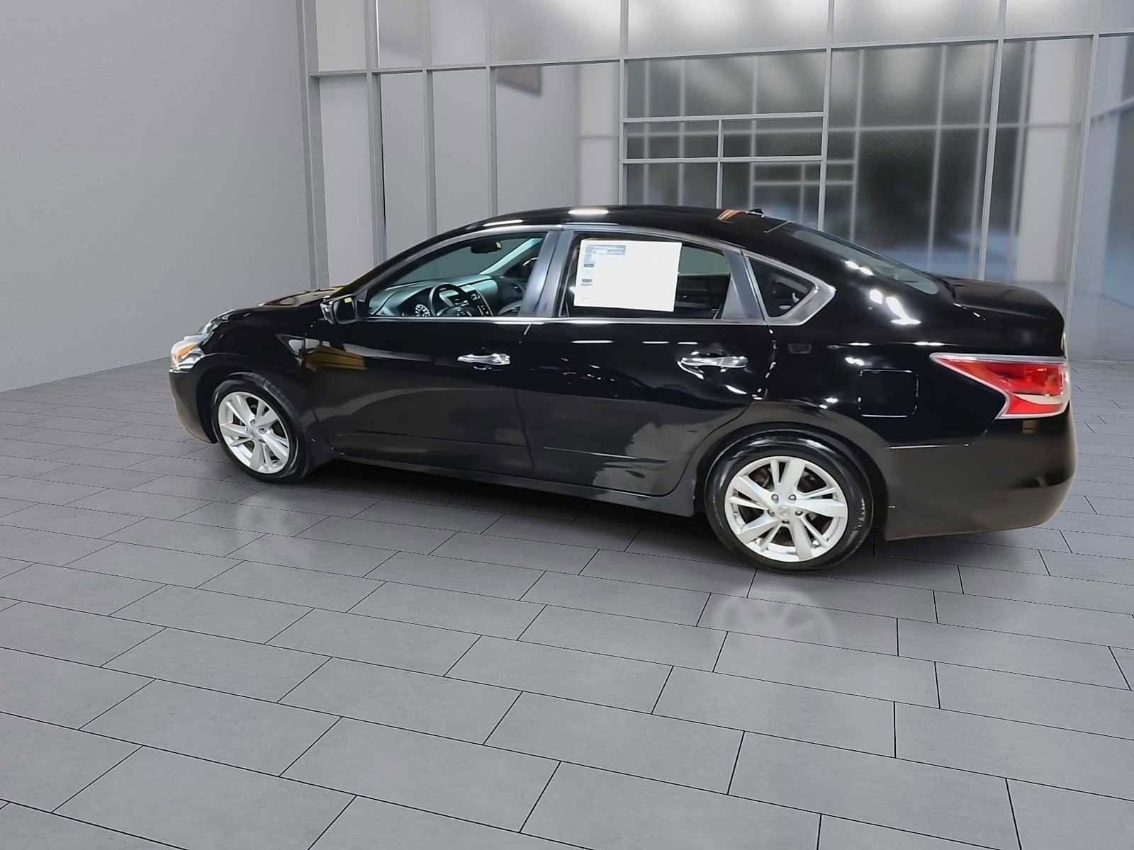 Thumbnail: 2015 Nissan Altima - 6