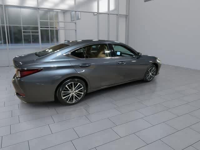 Thumbnail: 2023 Lexus ES - 8