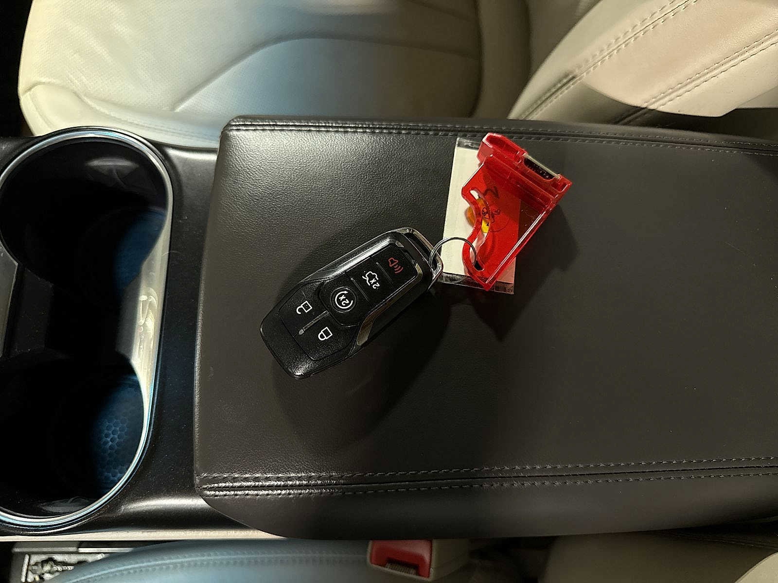 Thumbnail: 2016 Lincoln MKX - 34