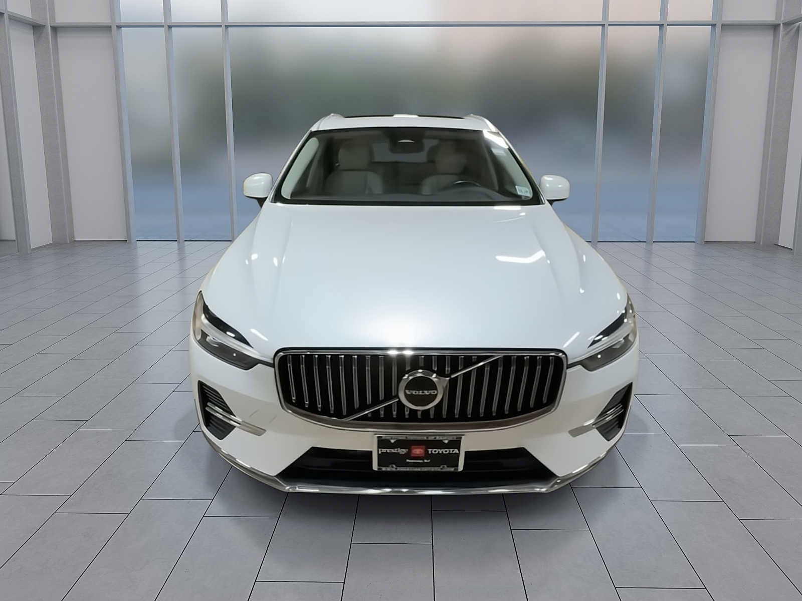 Thumbnail: 2023 Volvo XC60 - 3