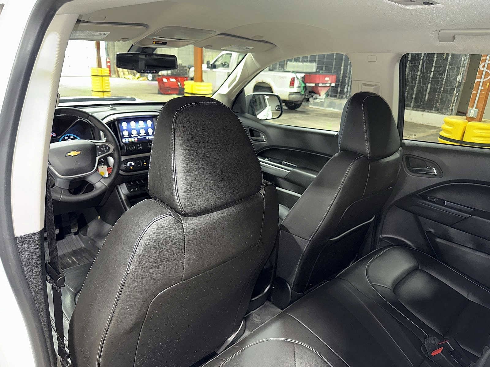 Thumbnail: 2022 Chevrolet Colorado - 27