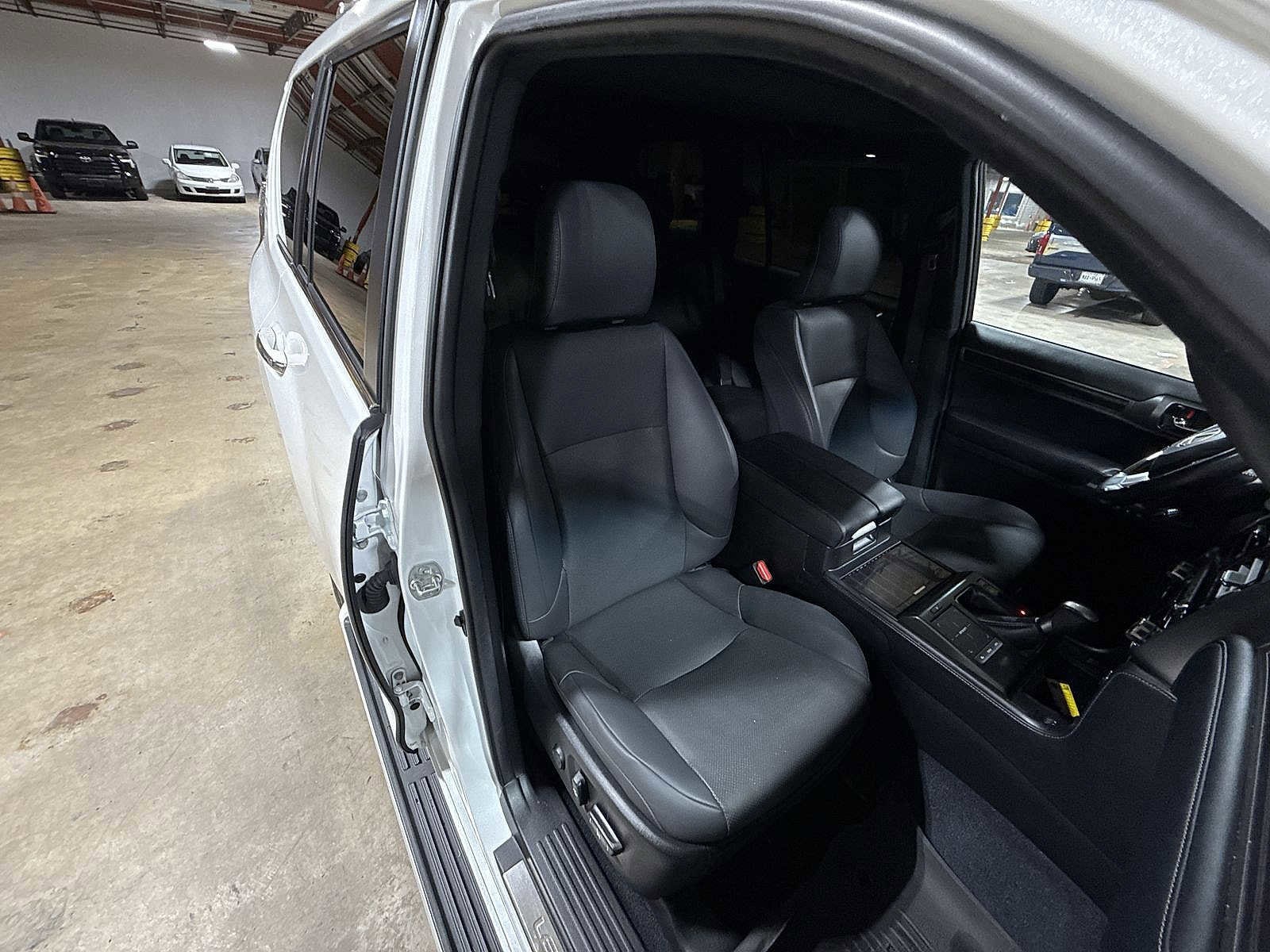 Thumbnail: 2023 Lexus GX - 16