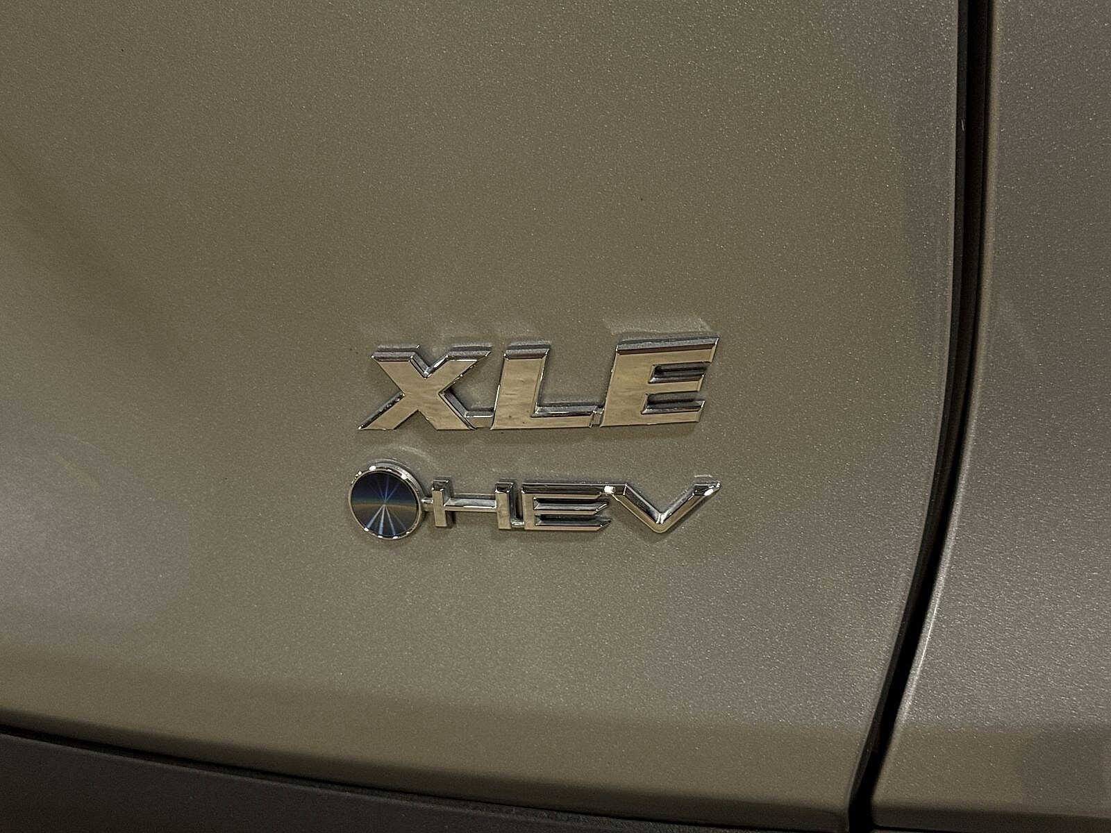 Thumbnail: 2025 Toyota RAV4 - 28