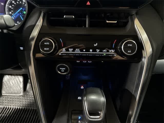 Thumbnail: 2023 Toyota Venza - 21