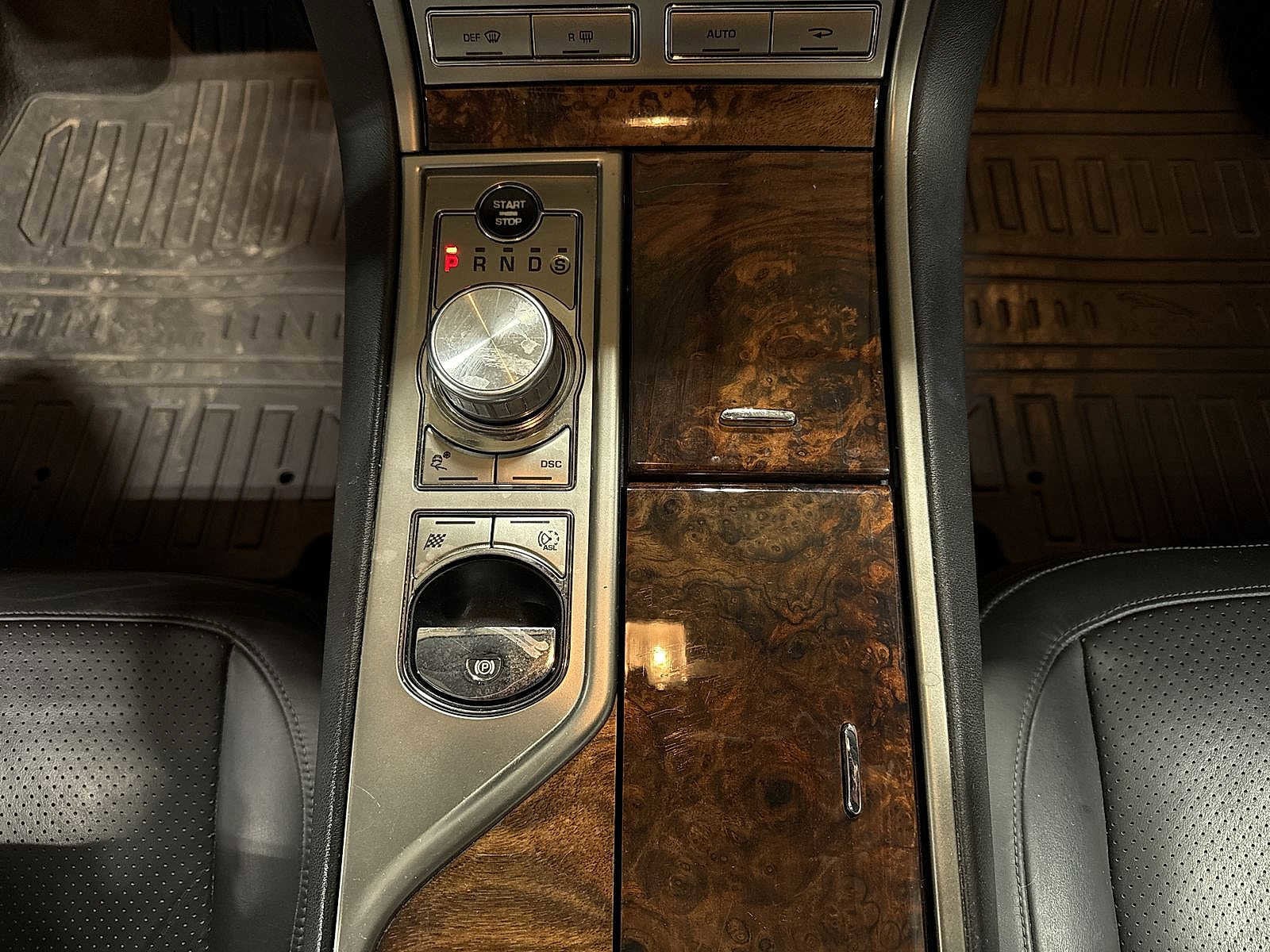 Thumbnail: 2009 Jaguar XF - 32