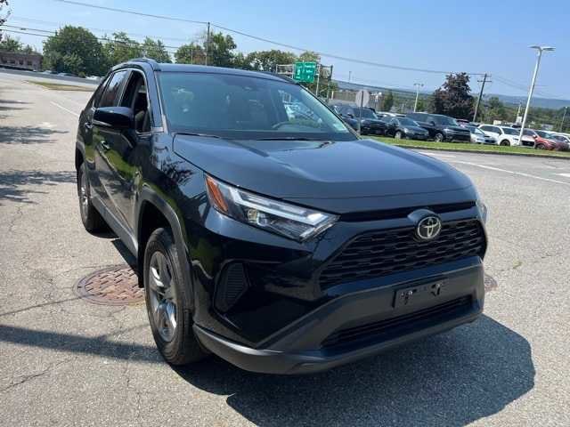 Thumbnail: 2022 Toyota RAV4 - 3