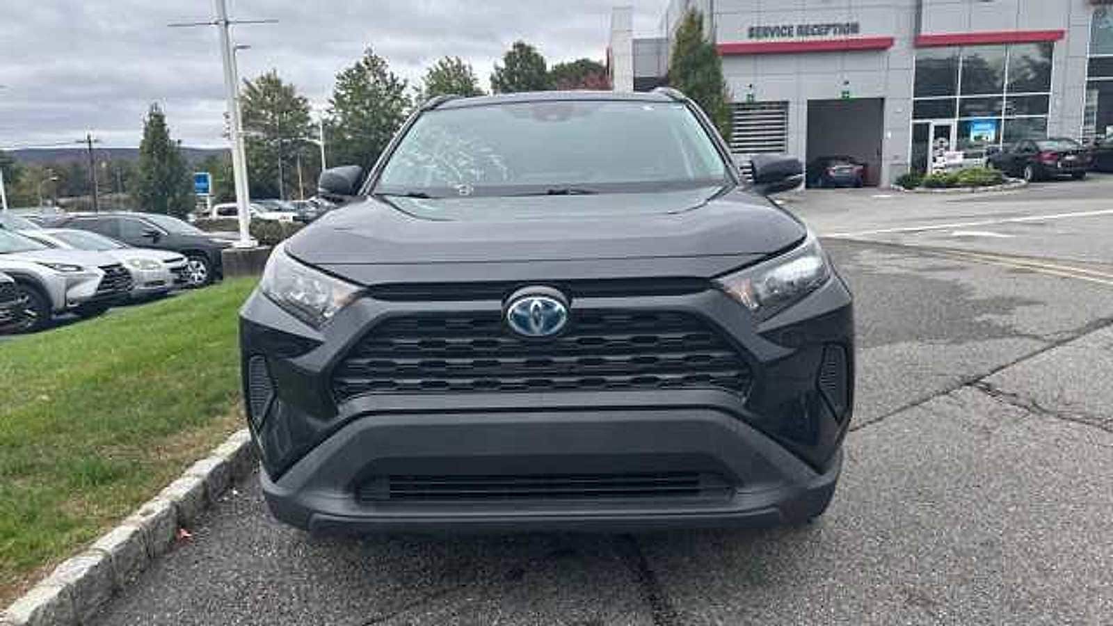 Used 2021 Toyota RAV4 LE with VIN 4T3MWRFV7MU031268 for sale in Northfield, Minnesota