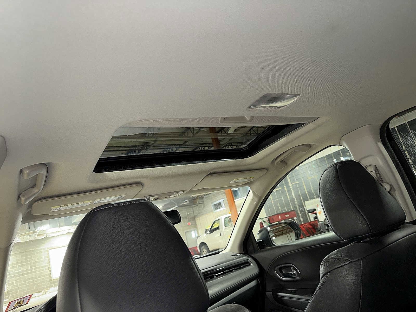 Thumbnail: 2017 Honda HR-V - 23