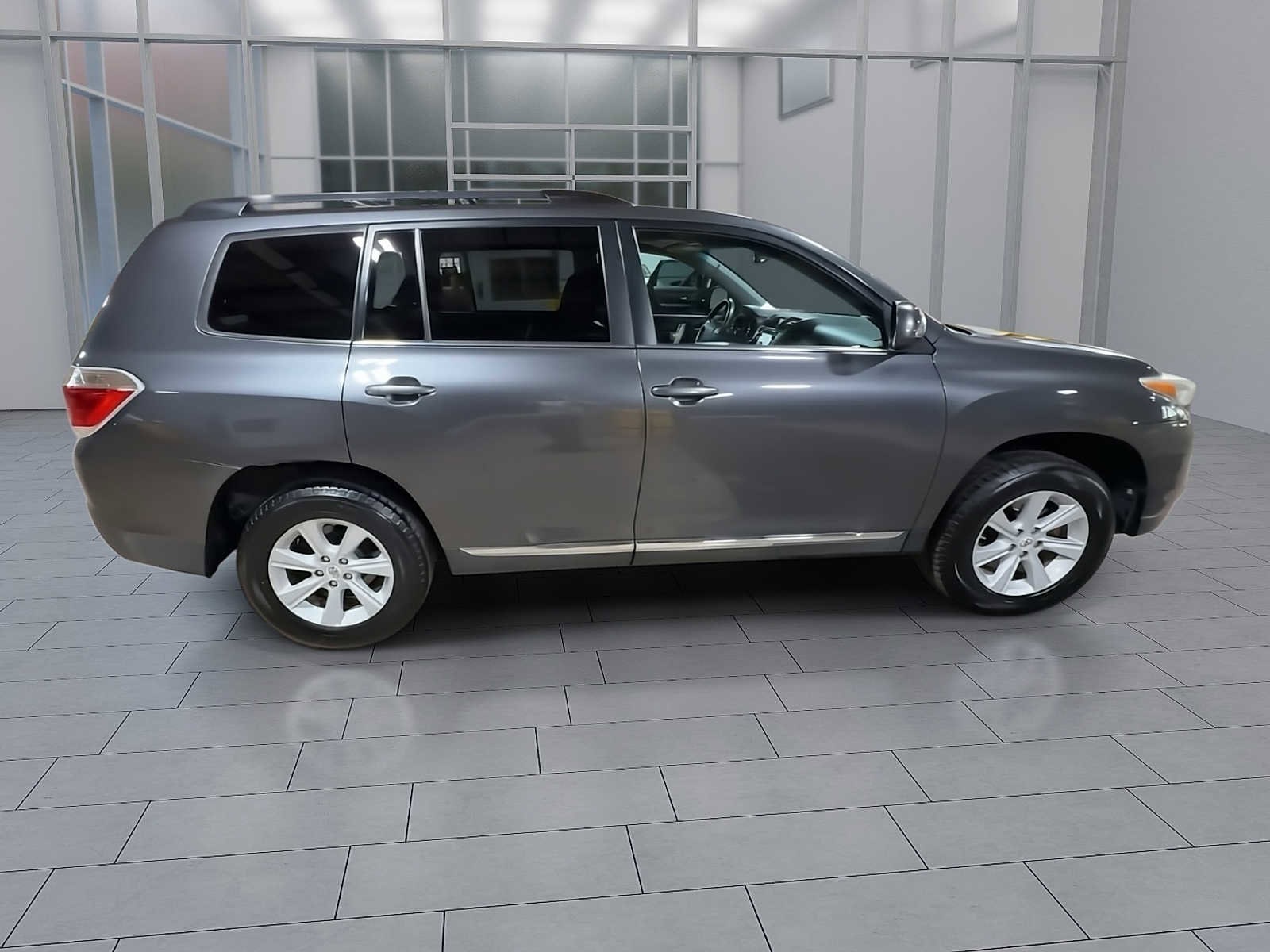 Used 2013 Toyota Highlander Base with VIN 5TDBK3EH8DS209332 for sale in Ramsey, NJ