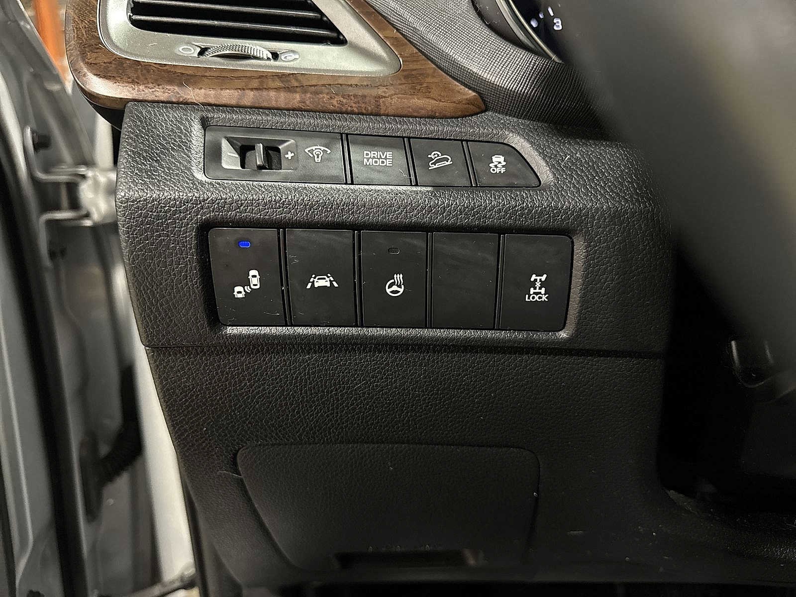 Thumbnail: 2018 Hyundai Santa Fe - 36