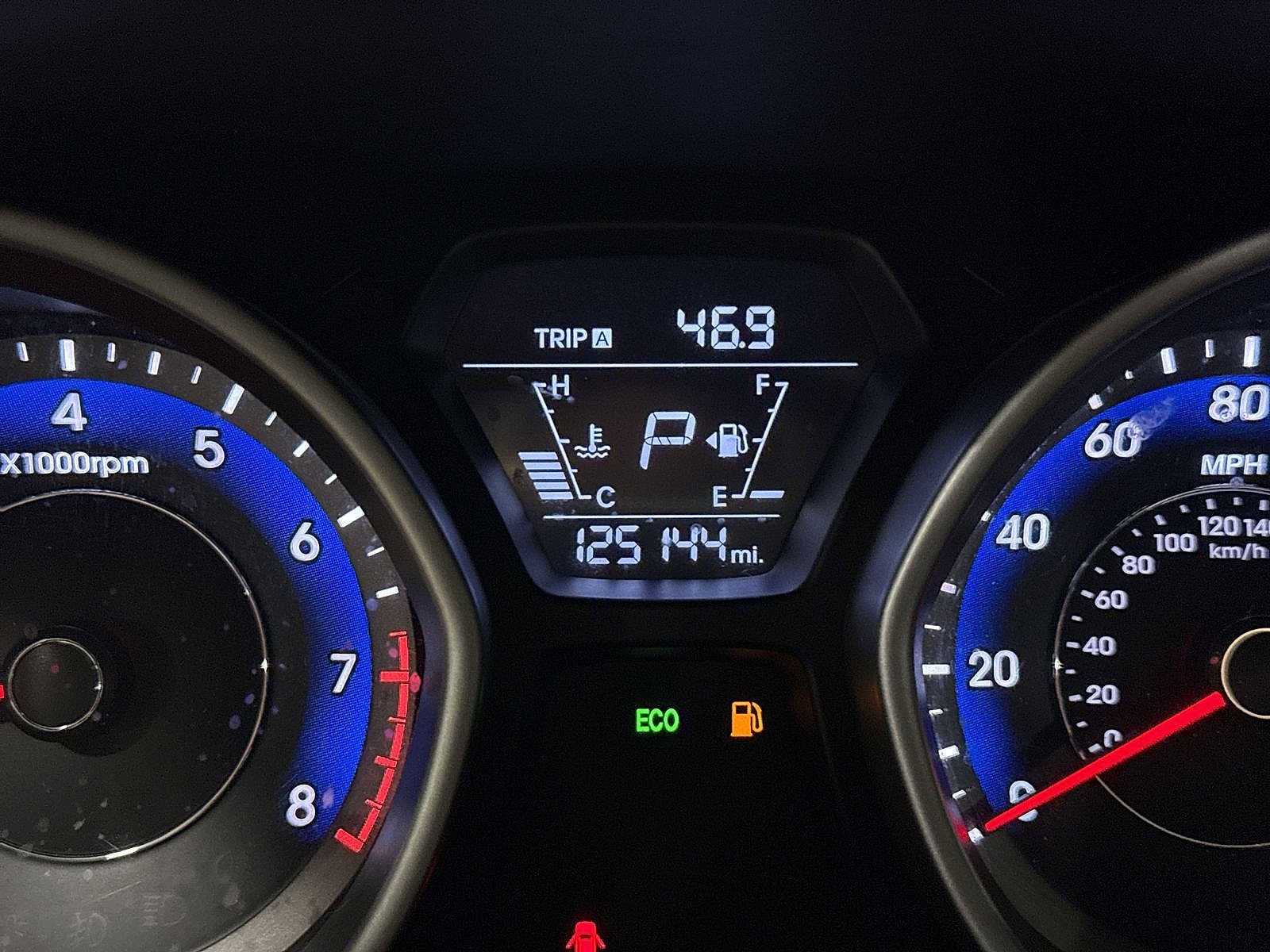 Thumbnail: 2014 Hyundai Elantra - 18