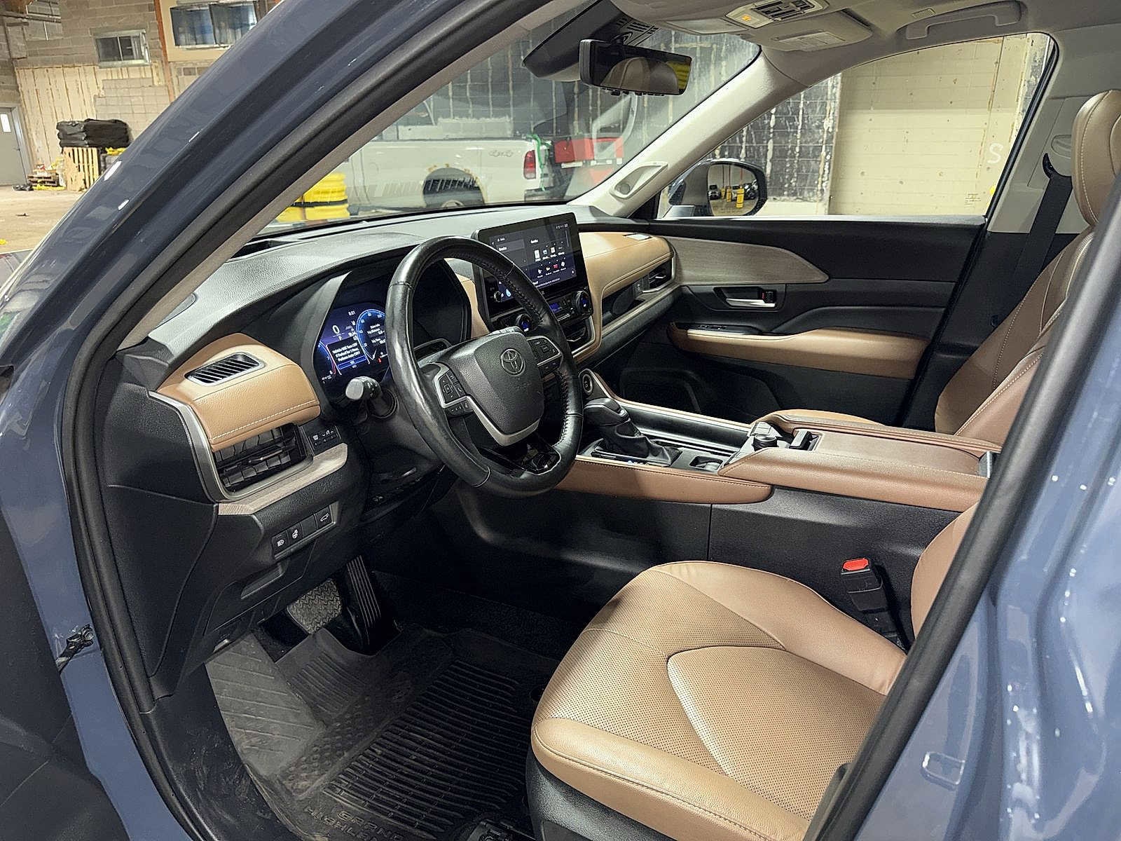 Thumbnail: 2024 Toyota Grand Highlander - 33
