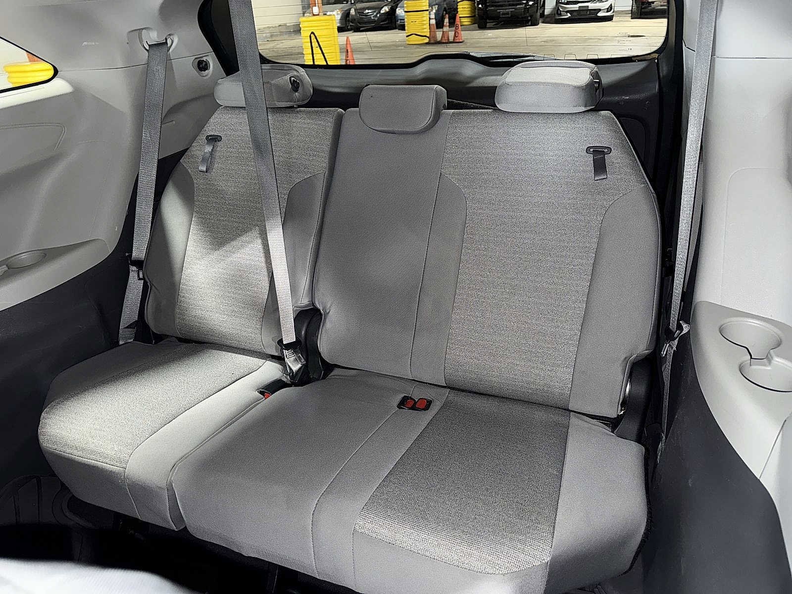 Thumbnail: 2021 Toyota Sienna - 18