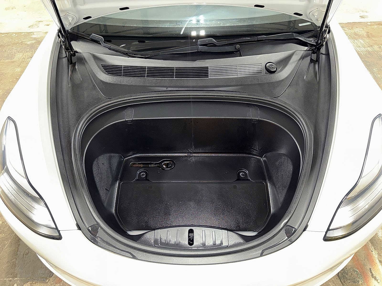 Thumbnail: 2019 Tesla Model 3 - 12
