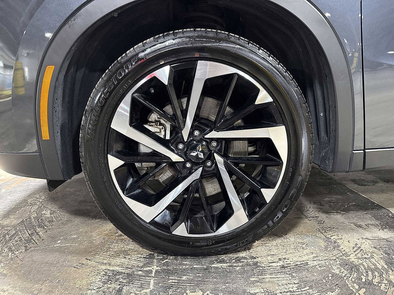 Thumbnail: 2024 Mitsubishi Outlander - 10